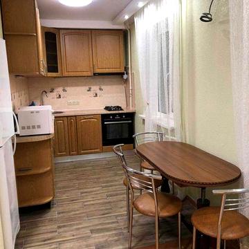 Оренда 2 кім метро Васильківська