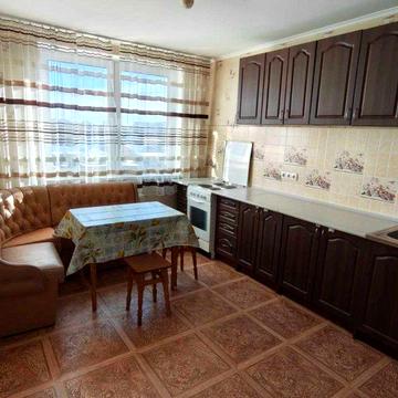 Новий будинок Смілянська 15 Севастопольська площа не високий поверх