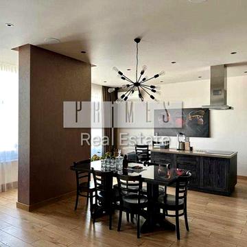 Продаж 2-х поверхової квартира-пентхаус, вул. Коновальця Євгена, 36Е