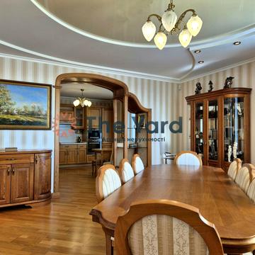 Михайла Гришка вул., 9