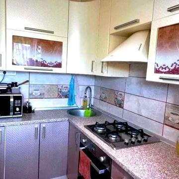 Продам 1 комн кв м Холодная гора 5 мин 4/9 с капитальным ремонтом, меб