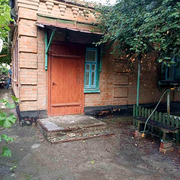 Любомира Гузара вул. (Комарова), 1