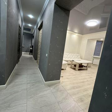 Студентський бульв., 1