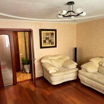 3 кімнатна квартира. 2-й поверх. Власник. Можливо по сертифікату.