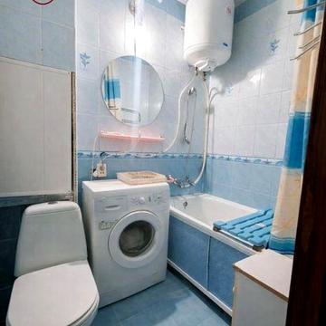 Продаж 2 кімн кв на другому поверсі в центрі