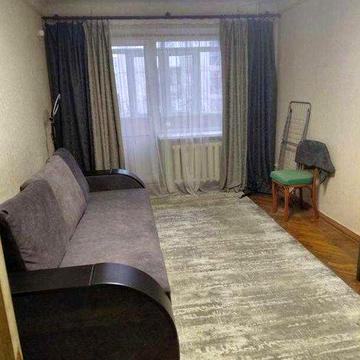 Продам 1к.кв. Одесская, Рост