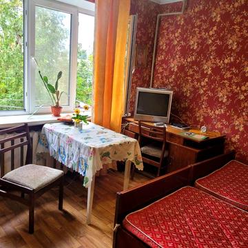 Межова вул., 12