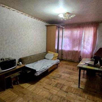 Продам гостинку метро Индустриальная