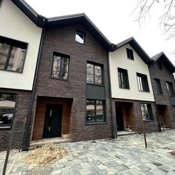 Таунхаус,Ірпінь,вул.Київська,Газове опалення,Без комісії%,Топ локація