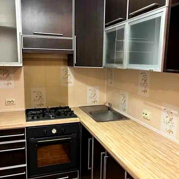 Продам большую 3к квартиру 70м2 метро Спортивная Метростроителей Серт