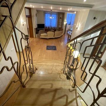 Оренда великоі квартири для родини м.Осокорки Срібнокільська 14А