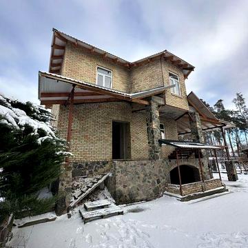 Будинок в Ірпені.  вул. Варшавська з підвалом і гаражем