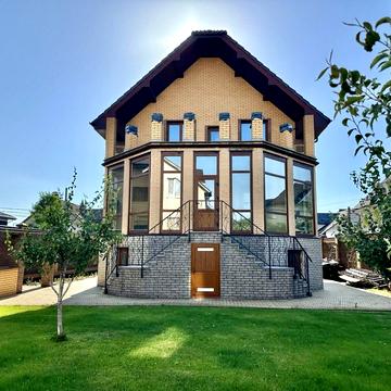 Садова вул.