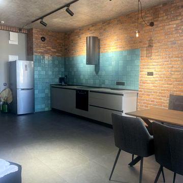 Сдам 1 комнатную квартиру студию Лофт в 45 жемчужина Каманина