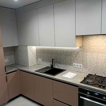 *Однокімнатна квартира 40 кв.м, Олександрівський район, по вул.Козача