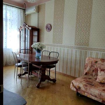 2к.кв. з ремонтом, поруч метро, Нагірний