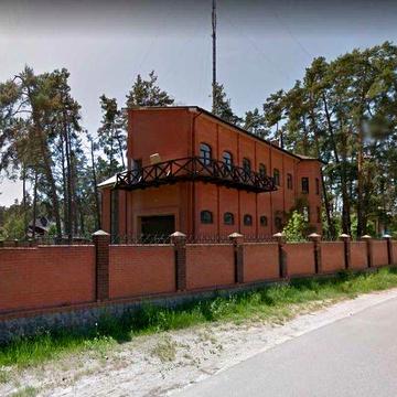 Продається будівля престижному серці с. Романків вул. Лісова