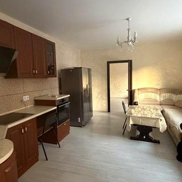 Здам в оренду частину будинку по вул. Володимирська