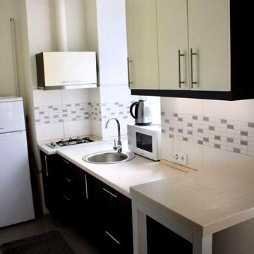 Довгострокова оренда 1к Квартира Соборна площа