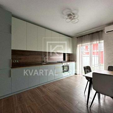 ГОСТОМЕЛЬ Таунхаус з ремонтом, мебльований та готовий до проживання.