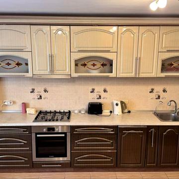 Здам 2-кімнатну квартиру 74 кв м по вул. Незалежності, Масани. Власник