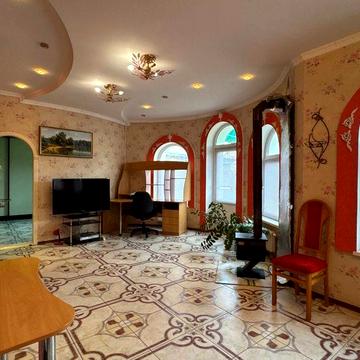 Оренда будинку р-он Подолу тихе місце, поруч річка.