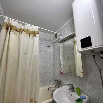 Квартира біля метро