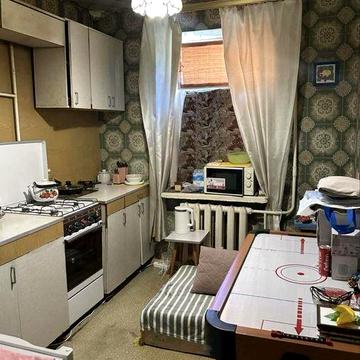 Продам 2 кімнатну квартиру в цегляному будинку