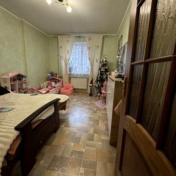 Євро 2-кімнатна квартира з ремонтом у Бучі, комфортний поверх