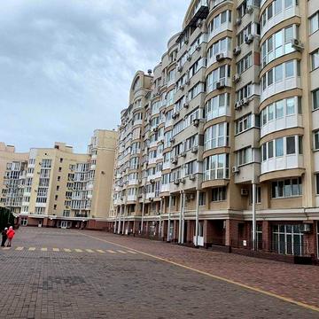 ЖК Ривьера однокомнатная квартира-студия 2/9 10000грн