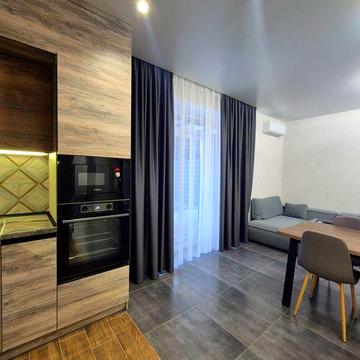 Таунхаус ремонт меблі техніка. ЖК закритого типу . Три паркомісця