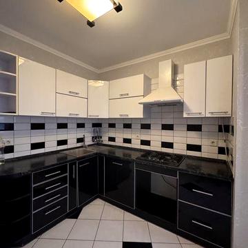 Продаж 2 квартири Старокиївська 99