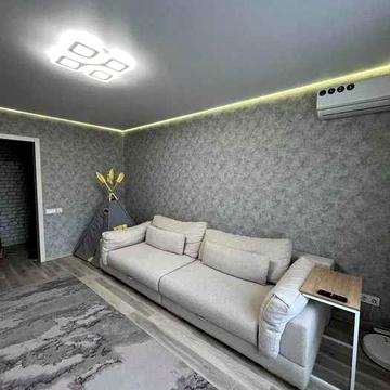 Продам квартиру Бульвар Слави ЖК 1991