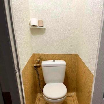 Здається трьохкімнатна квартира центр "Україна"