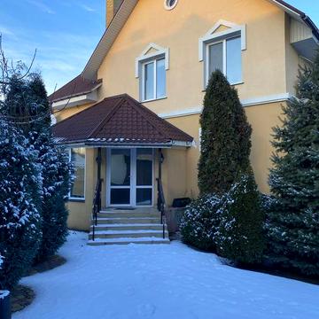 Оренда , Козин , котедж з басейном