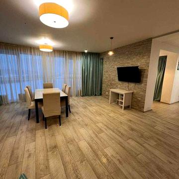 Велика 4-кімнатна (3 окремі спальні) в ЖК Зарічний !!!