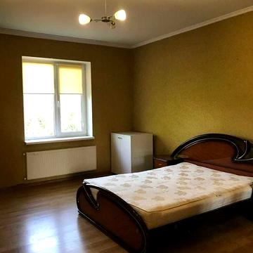 В Боярке аренда 1/2 части коттеджа