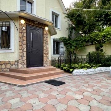 Сдам дом Толбухина/Мега дом 4 к ,генератор,зарядка для электро авто!