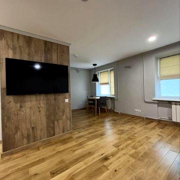 Продаж 1-к квартири з новим  сучасним ремонтом, центр