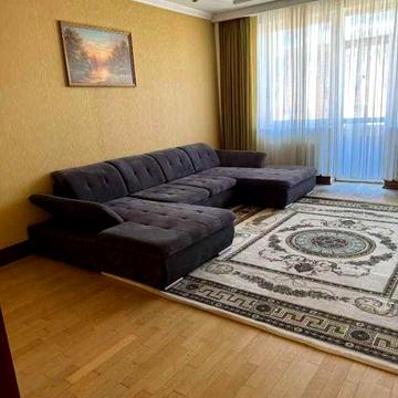 Преміальна квартира в історичному центрі з виглядом на Стометрівку