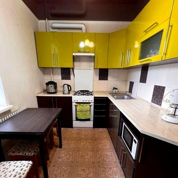 Сдам 4х квартиру улучшенной планировки метро Студенческая