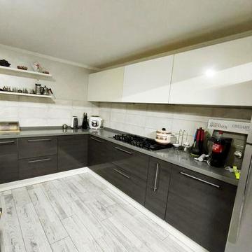 Дом  2  эт. 3  уров+мансарда.Мебель + техника.Хортицкий м-н.с.Бабурка.