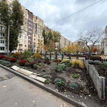 Героїв просп., 32