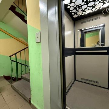 Героїв просп., 32