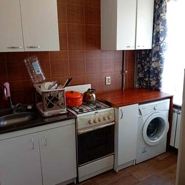 Продам 1к. квартиру на бульваре Юрьева, метро Дворец Спорта