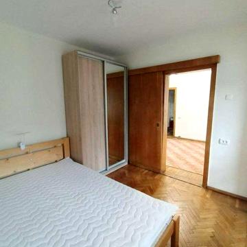 Оренда 3к квартири в центрі, світло завжди, газ, 2 поверх, паркомісце.