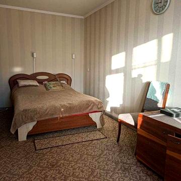 Сдам квартиру на П.Поле, ул.23Августа,42. м.23Августа 5 минут.