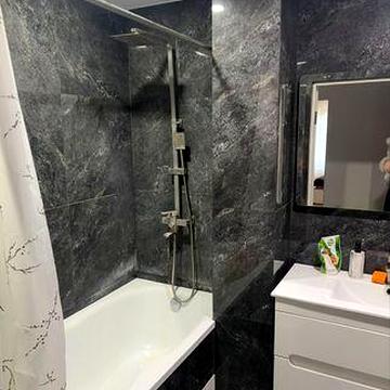 Здається 3-х мінатна квартира ,тільки довготривало!!