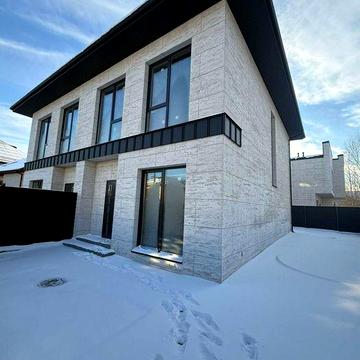 Продаж дуплексу з підвалом поруч з Ліцеєм