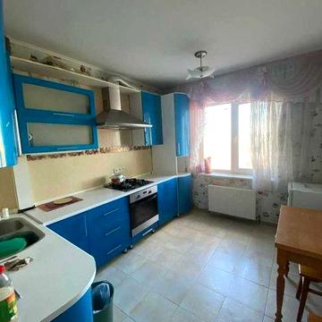 Оренда 3-кімнатної квартири вул.Петропавлівська